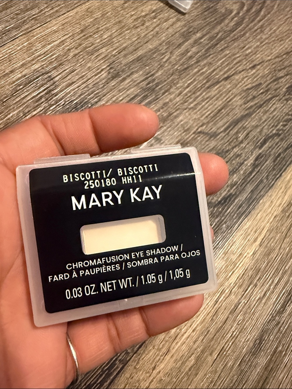 Mary Kay Chromafusion Eyeshadow - Biscotti (Creamy Beige)
